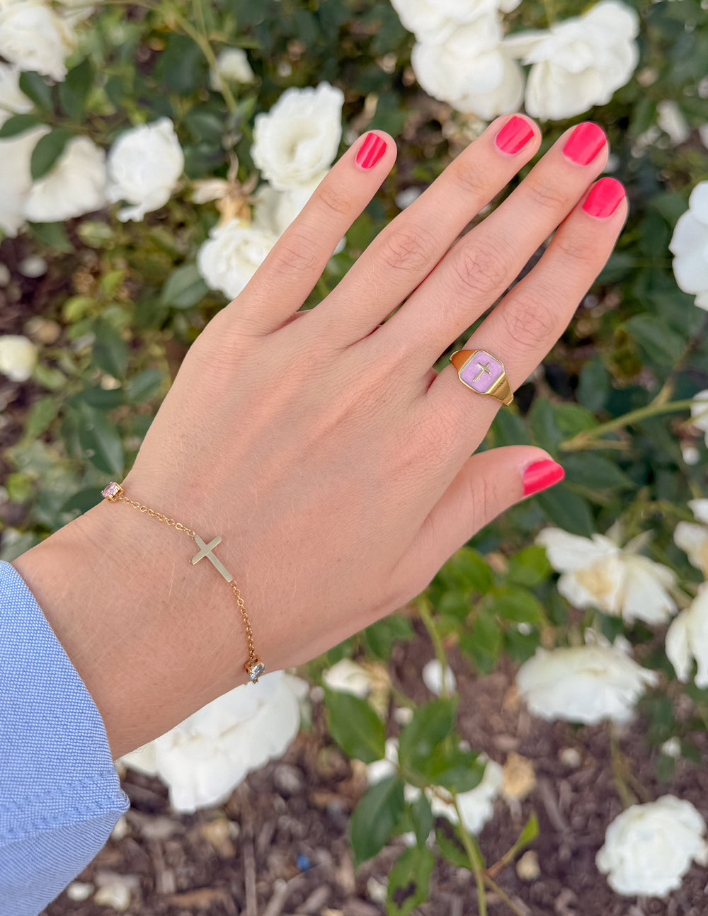 Square-lilac enamel panel cross ring on gold-tone band
