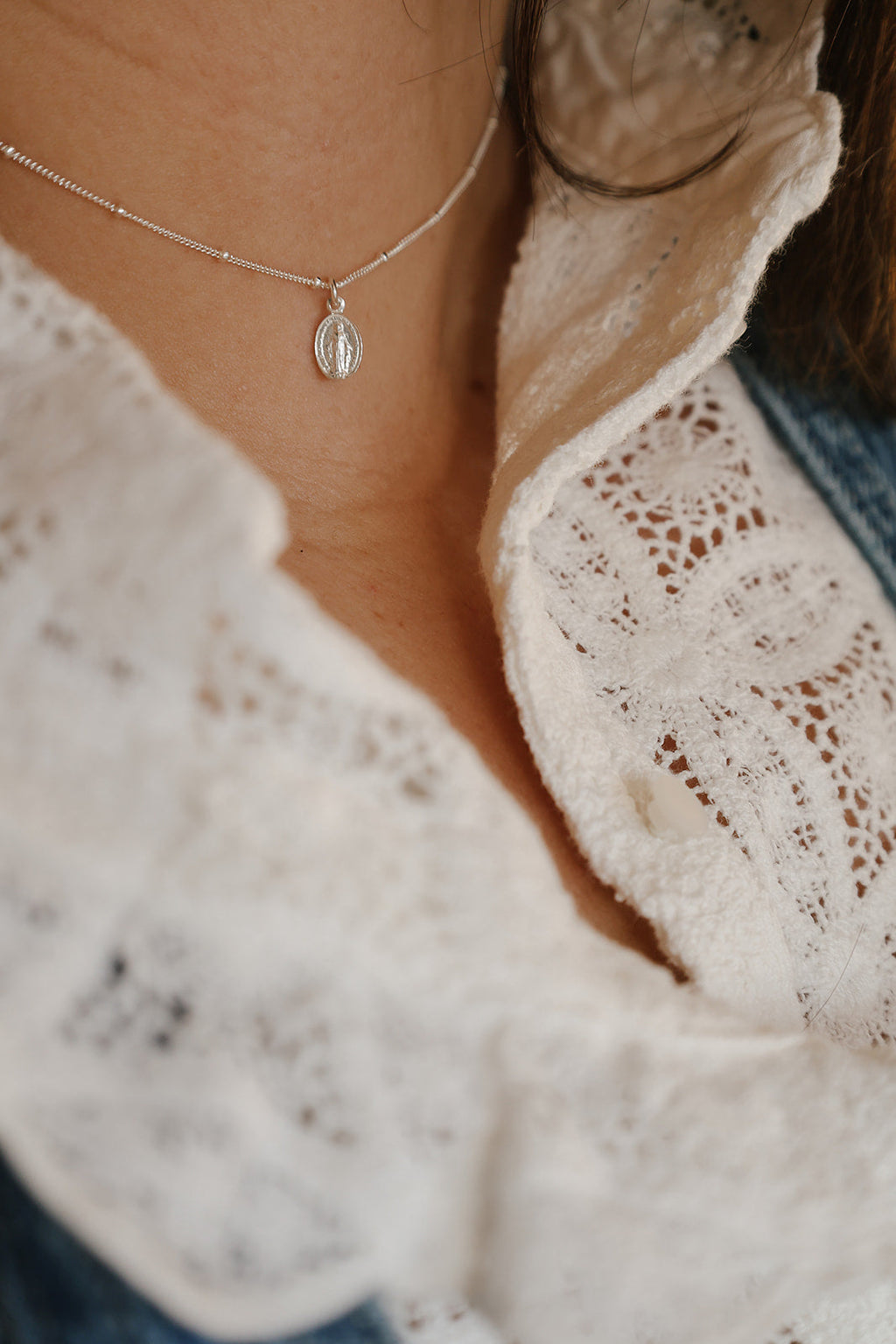 925 sterling silver necklace with oval miraculous medal charm and fine chain