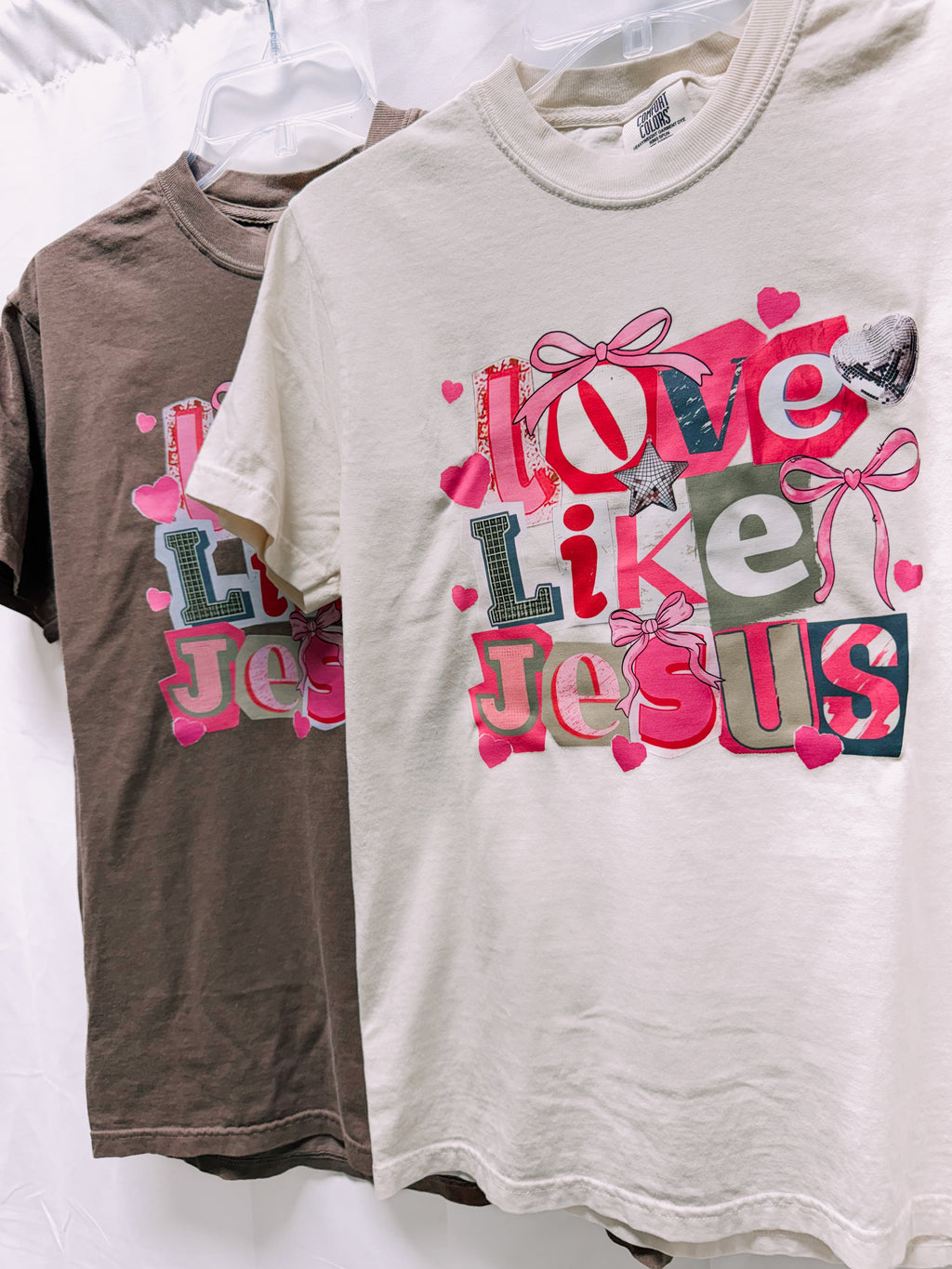Short-sleeve graphic T-shirts, cream and dark brown, Love Like Jesus heart print
