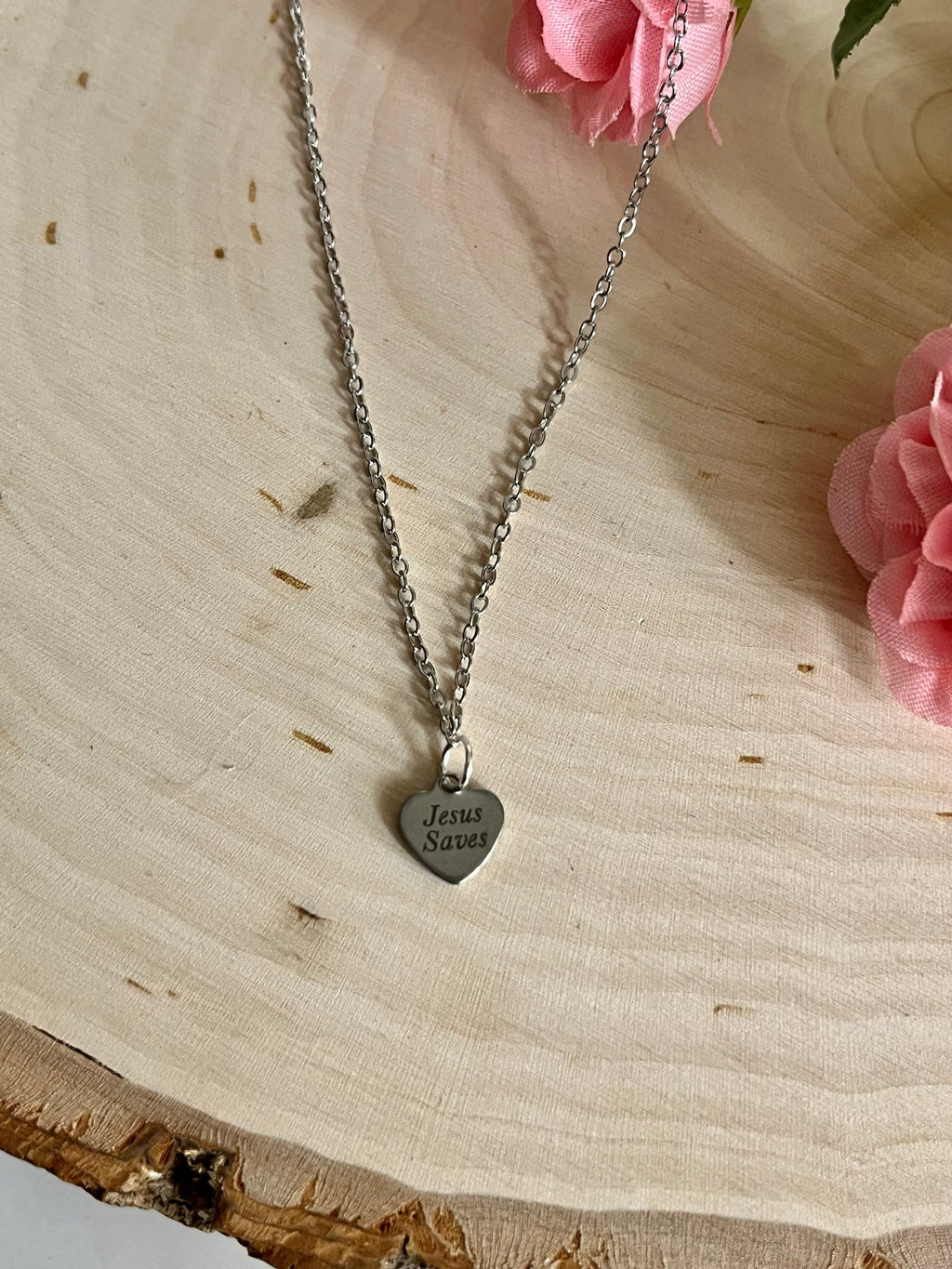 Silver chain necklace with round Jesus Saves pendant and link detail
