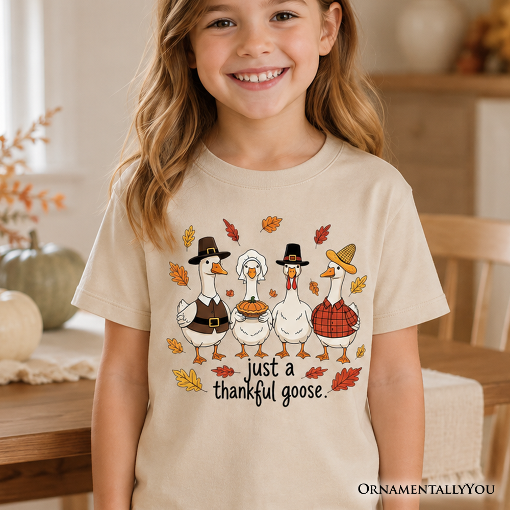 Kids thank-you goose T-shirt, sand beige, crew neck with cartoon turkey family graphic