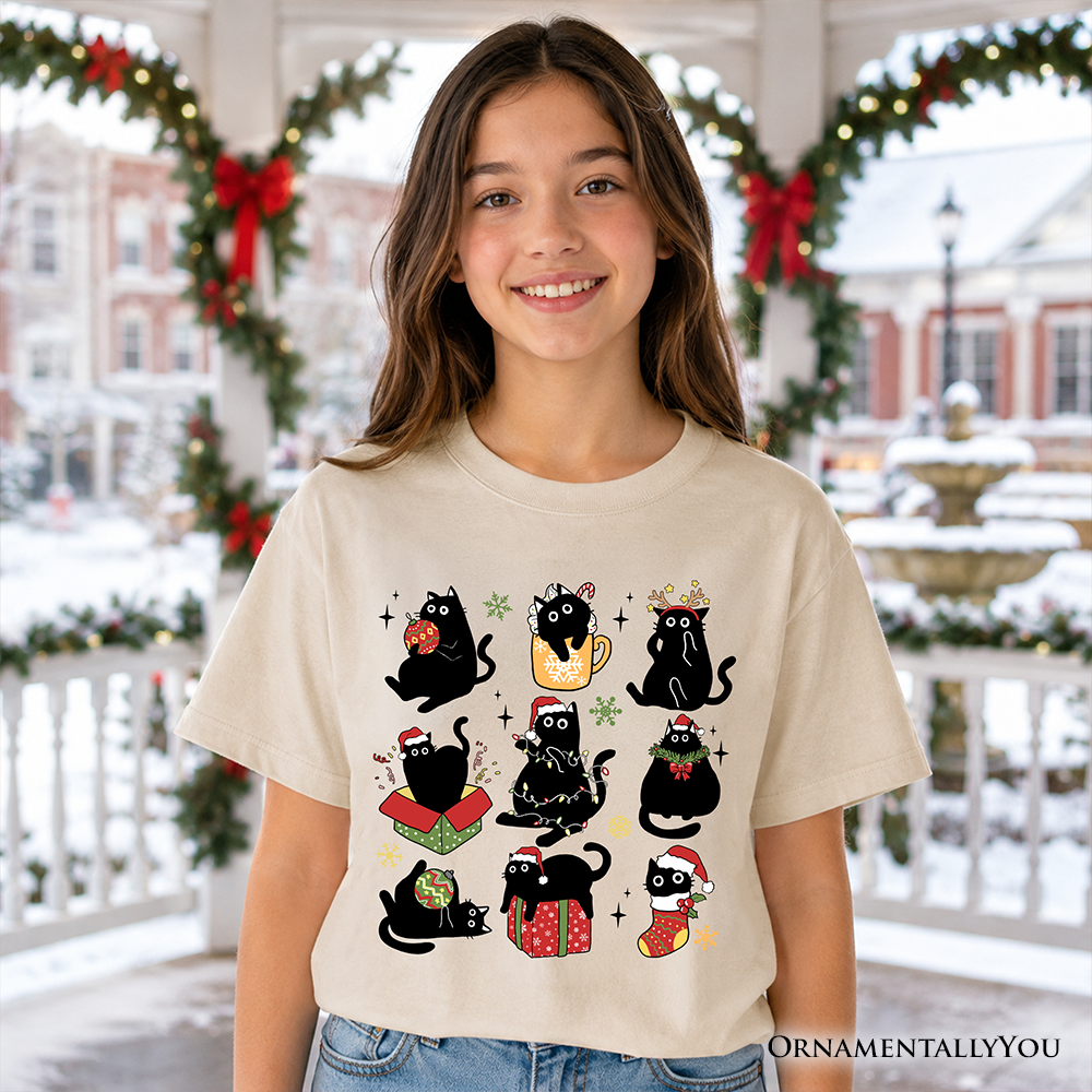Kids sand crew-neck T-shirt with black cats holiday graphic and Santa-style hats