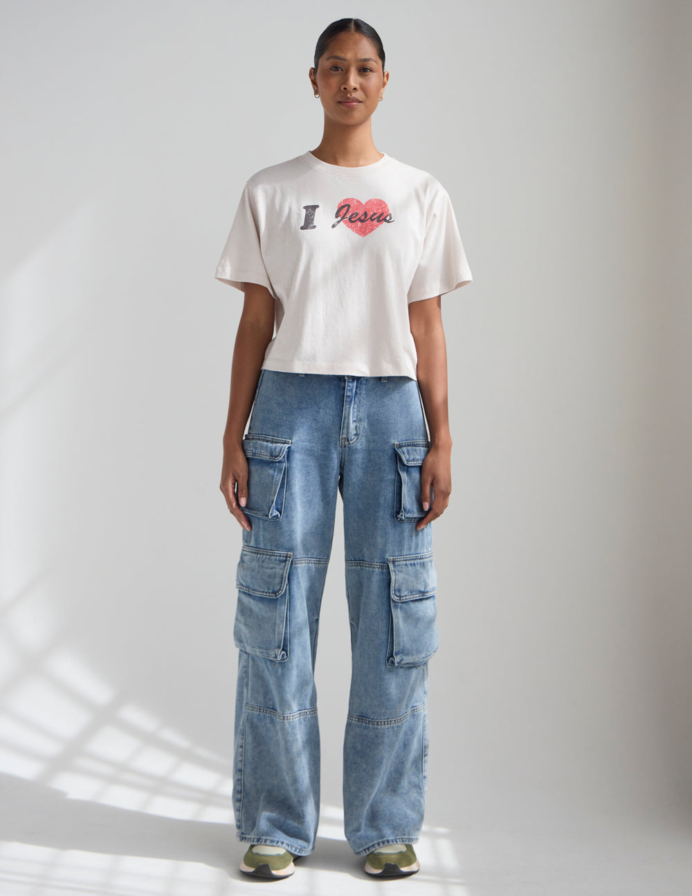 Cropped white women's tee with 'I Jesus' script and red heart chest print