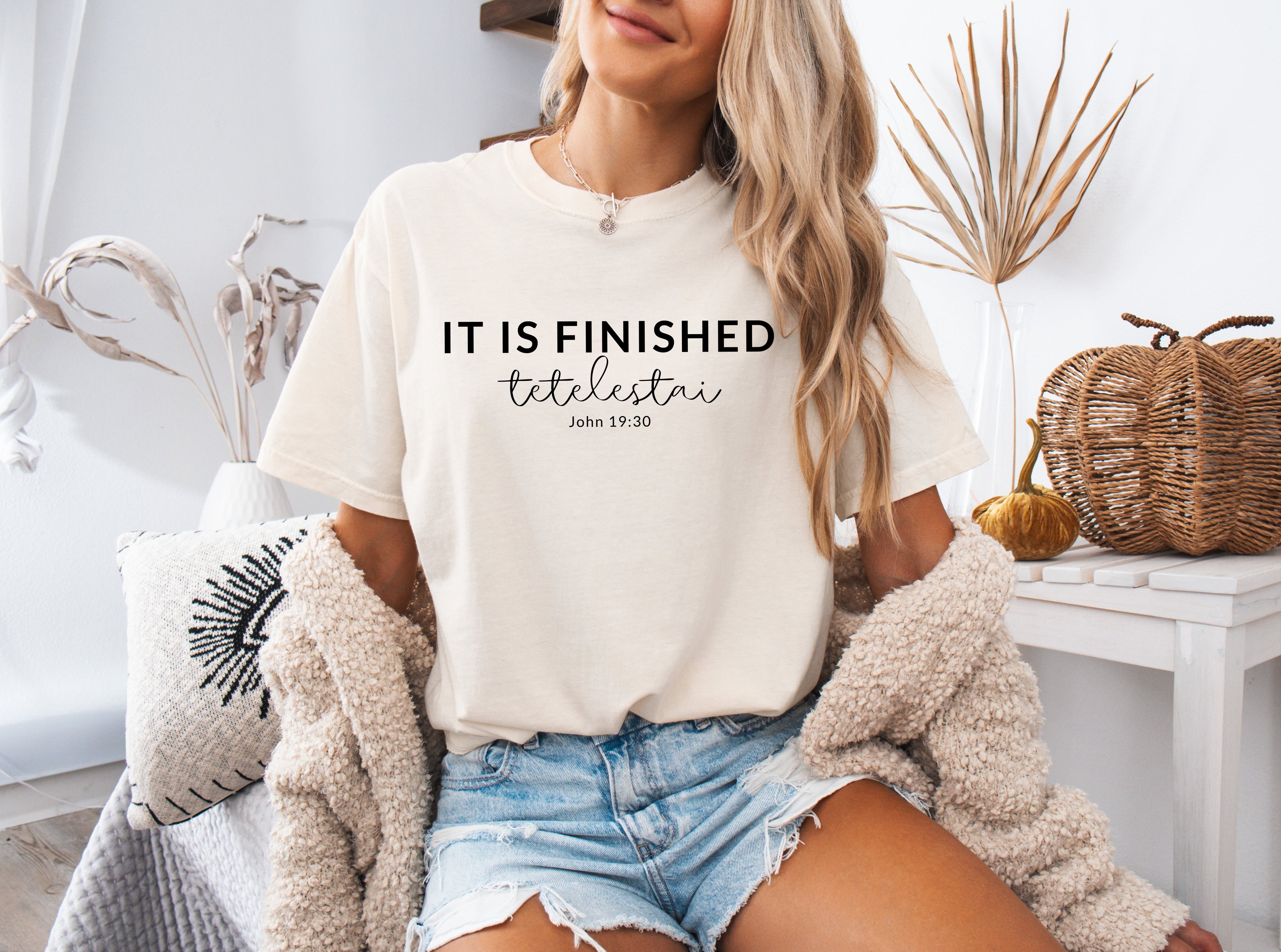 Dyed T-shirt in off-white with 'IT IS FINISHED' and 'John 19:30' print
