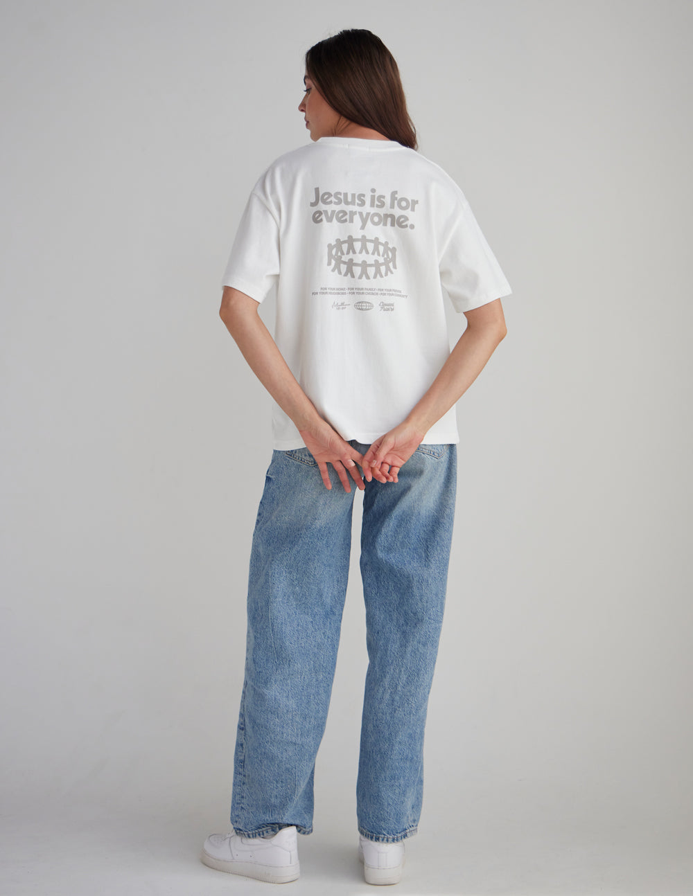 White heavyweight T-shirt with back slogan and straight hem