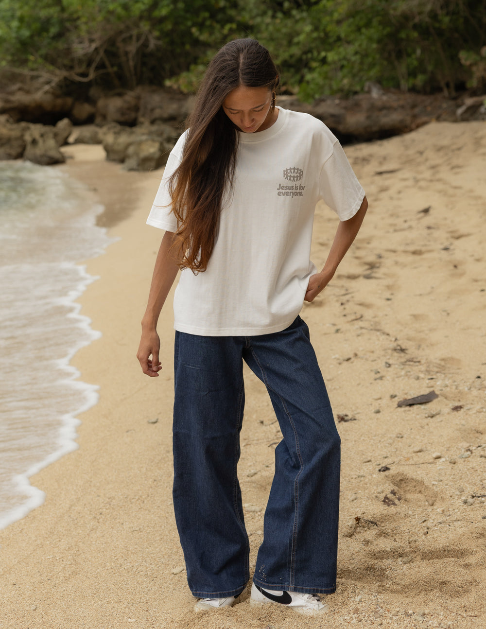White heavyweight T-shirt with small chest logo and relaxed fit