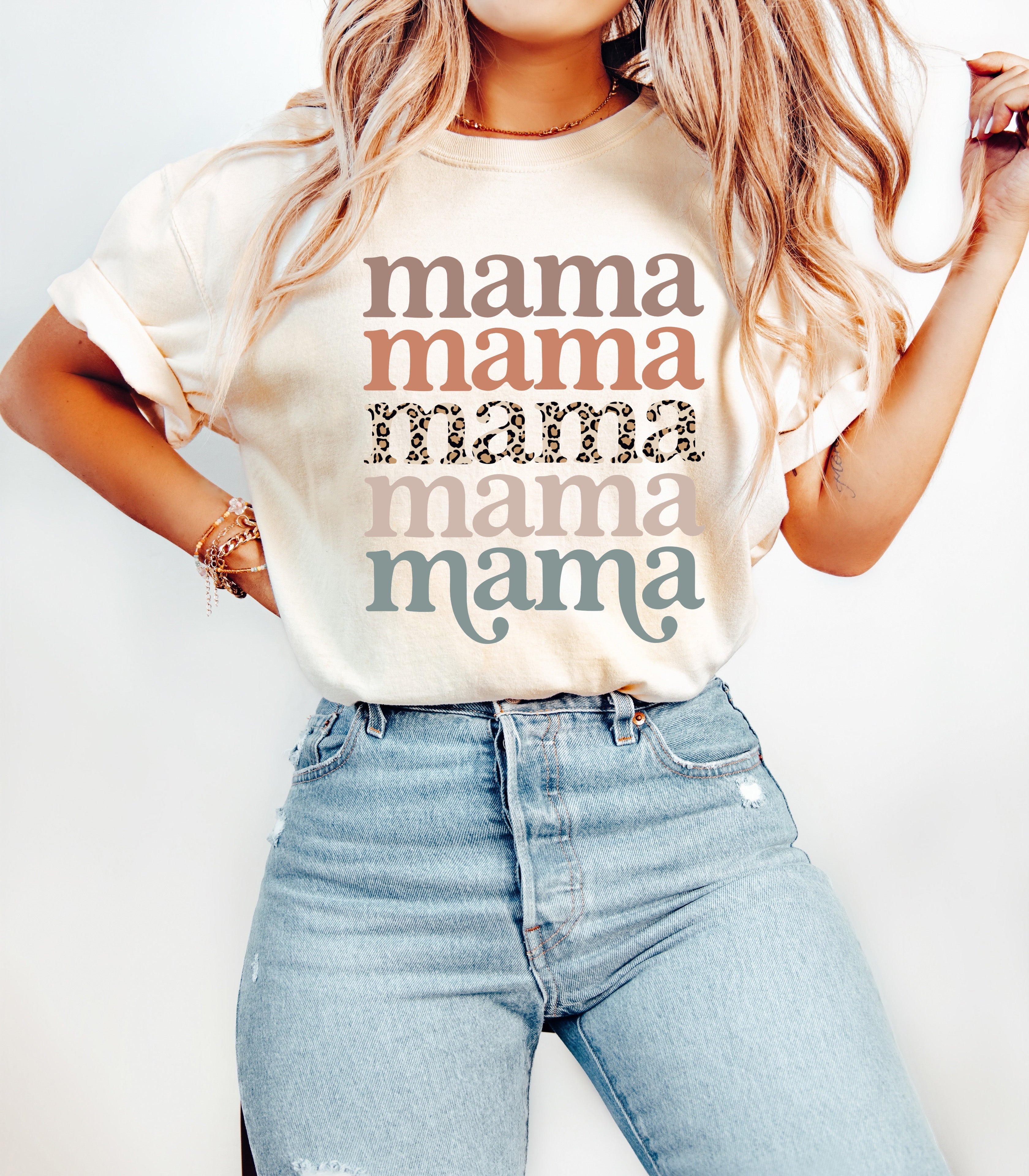 Ivory Mama graphic T-shirt with stacked “mama” text and leopard print stripe