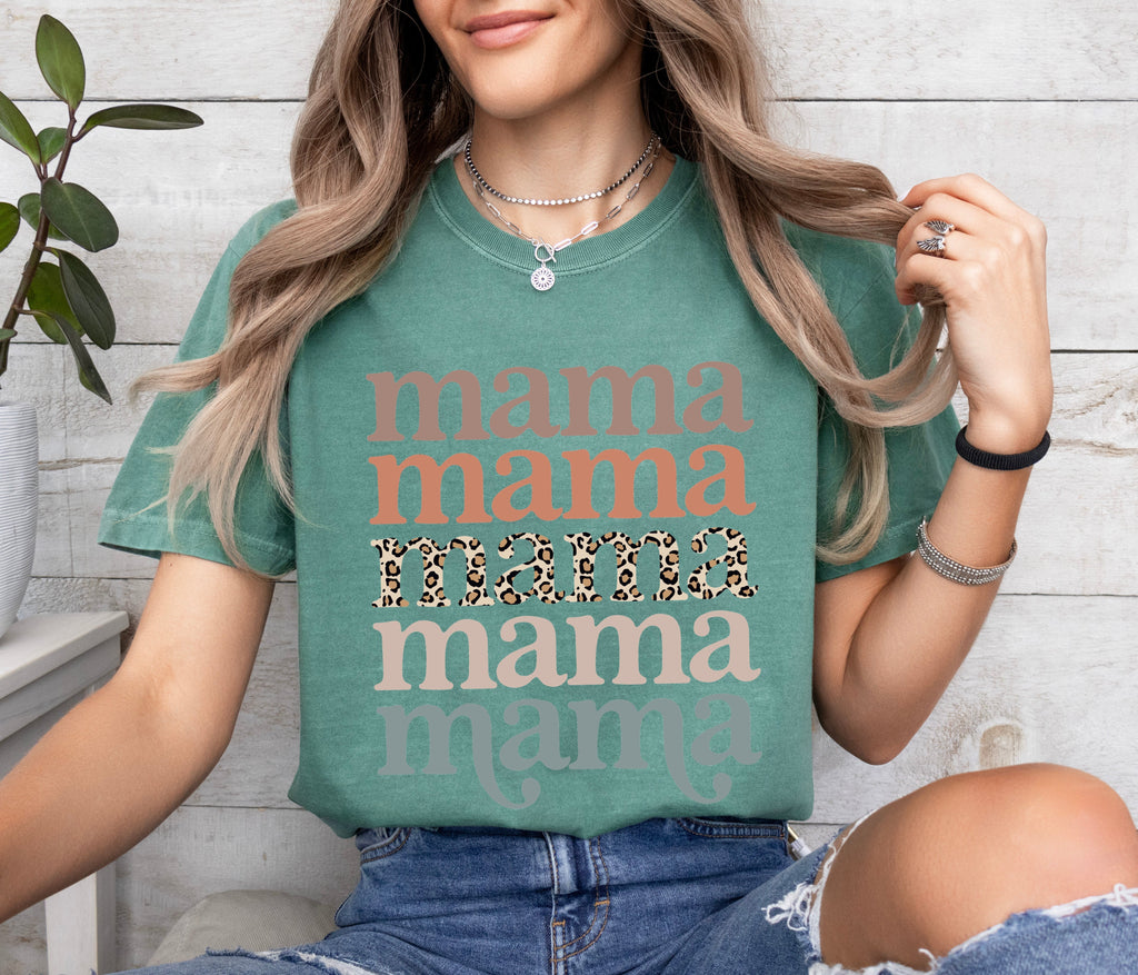 Leopard graphic mama T-shirt, deep teal short-sleeve tee with front text design