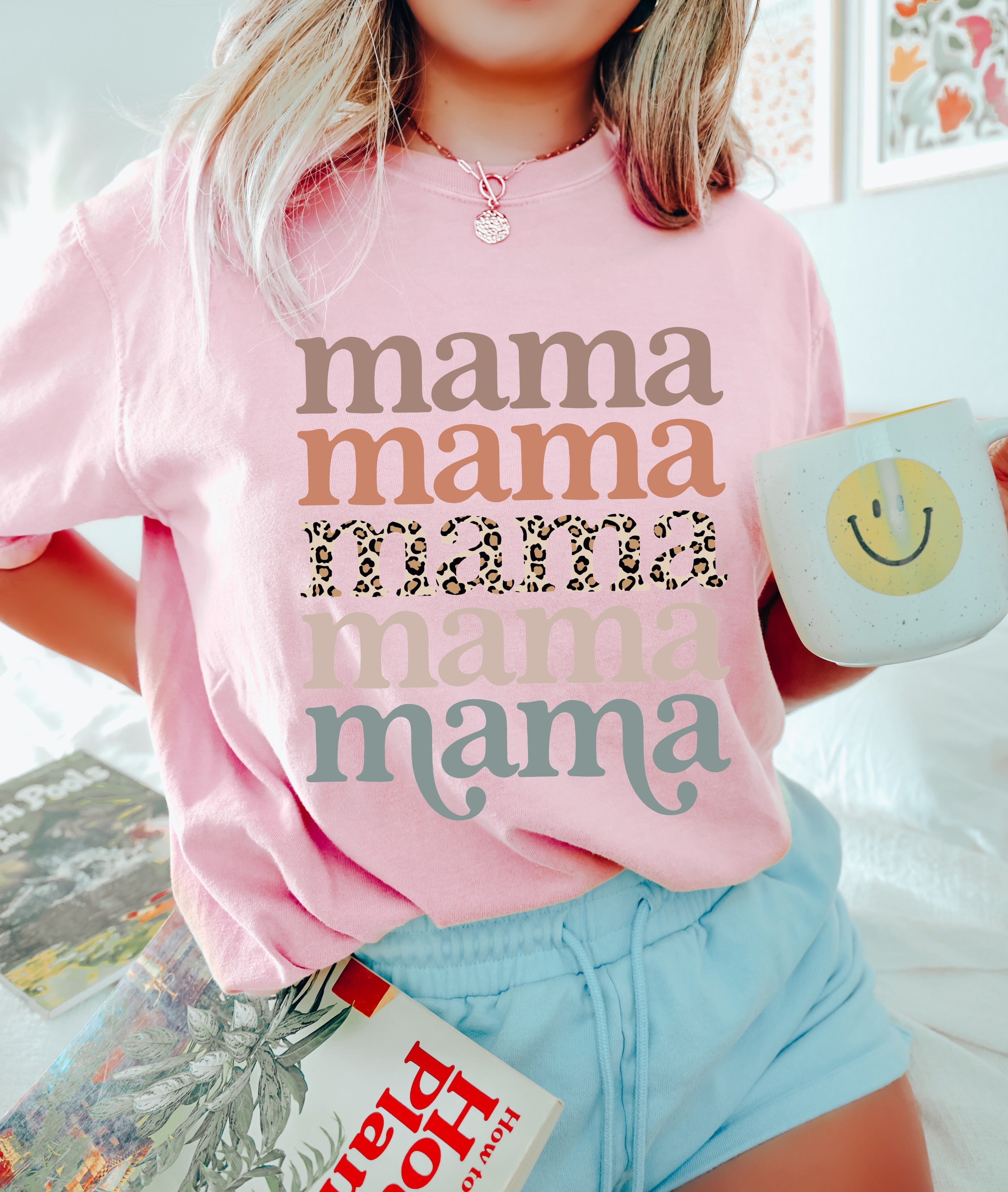 Leopard graphic mama T-shirt, pale pink short-sleeve tee with front text design