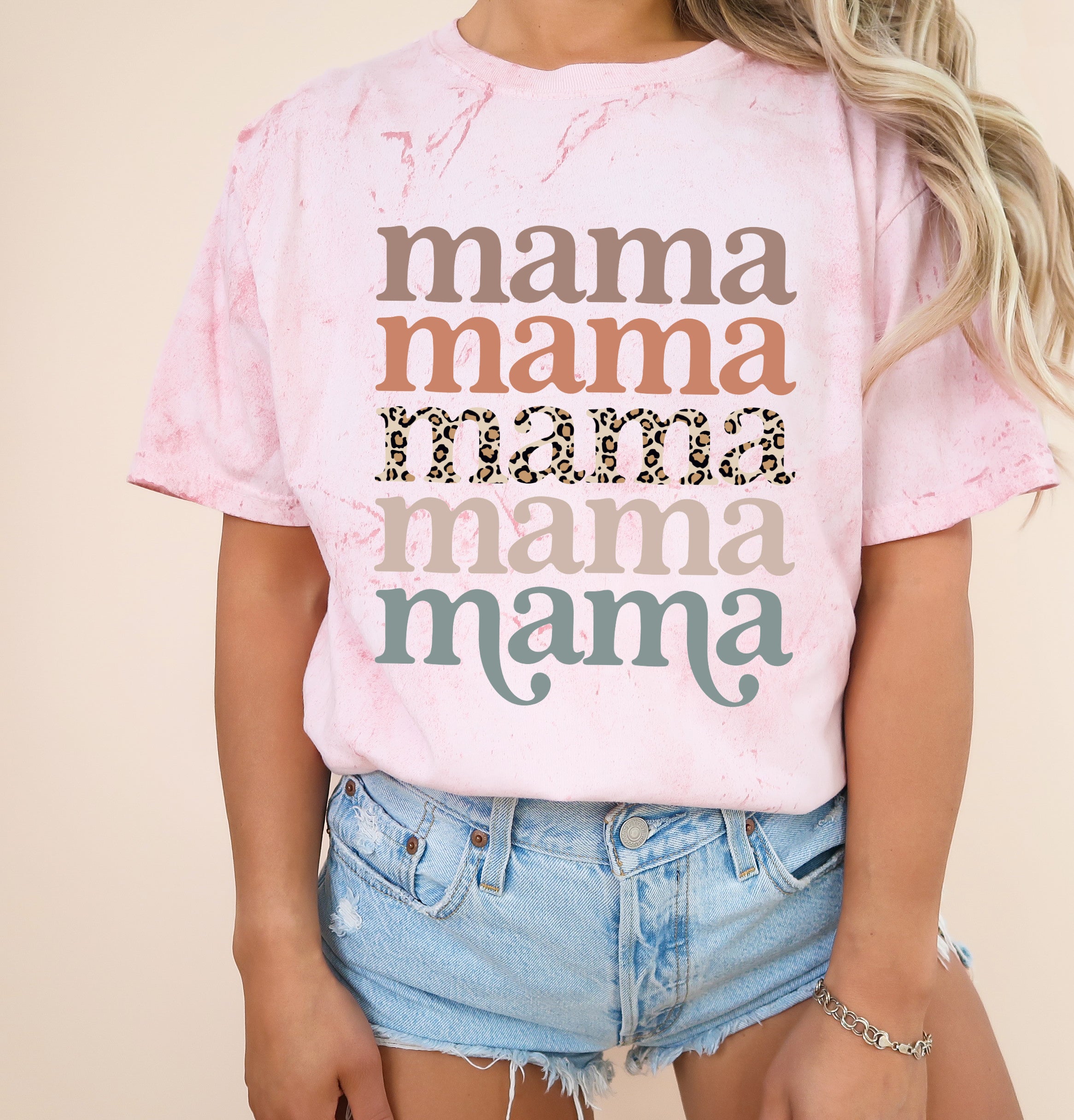 Leopard graphic mama T-shirt, pink short-sleeve tee with front text design