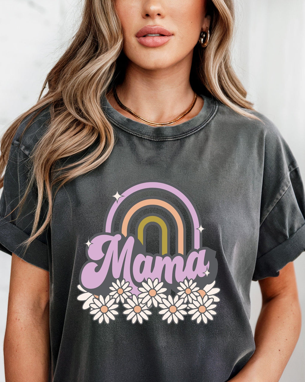Dark gray Mama rainbow graphic comfort t-shirt with daisy flowers on front