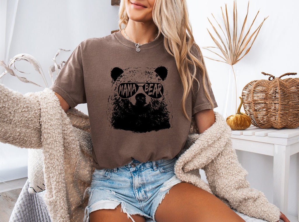 Garment-dyed T-shirt in dark brown with black bear graphic on the chest