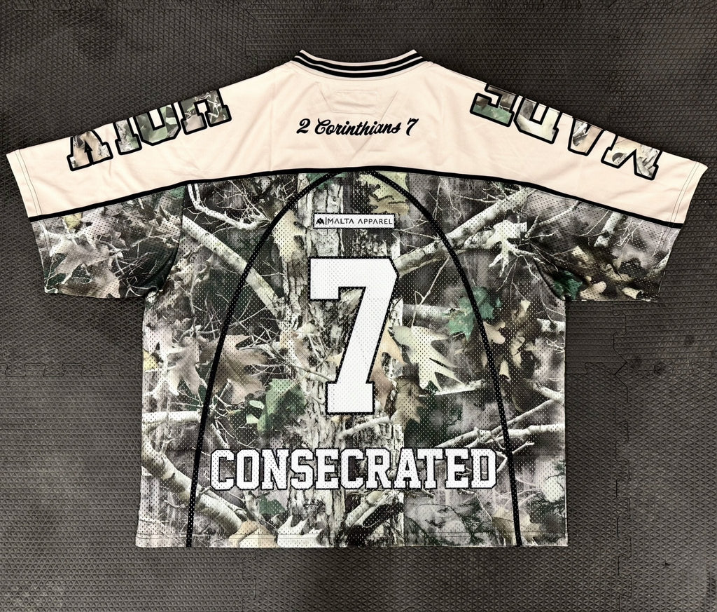 Oversized jersey with cream yoke and woodland camo front, number 7 and text