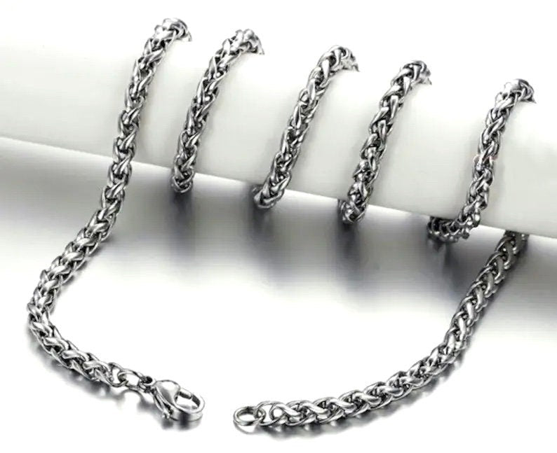 Silver-tone chain necklace with lobster clasp and short links
