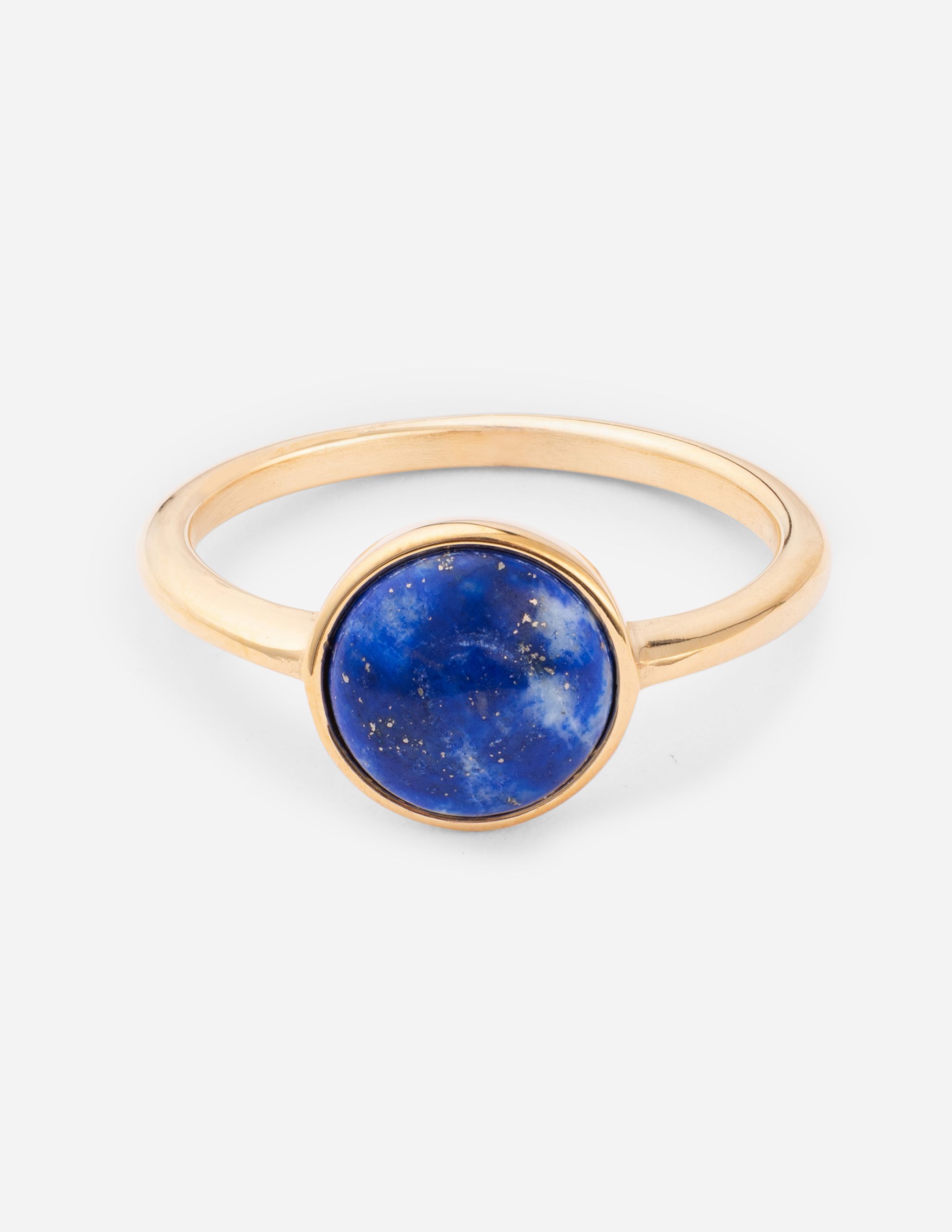Gold-toned ring with round blue lapis lazuli cabochon.
