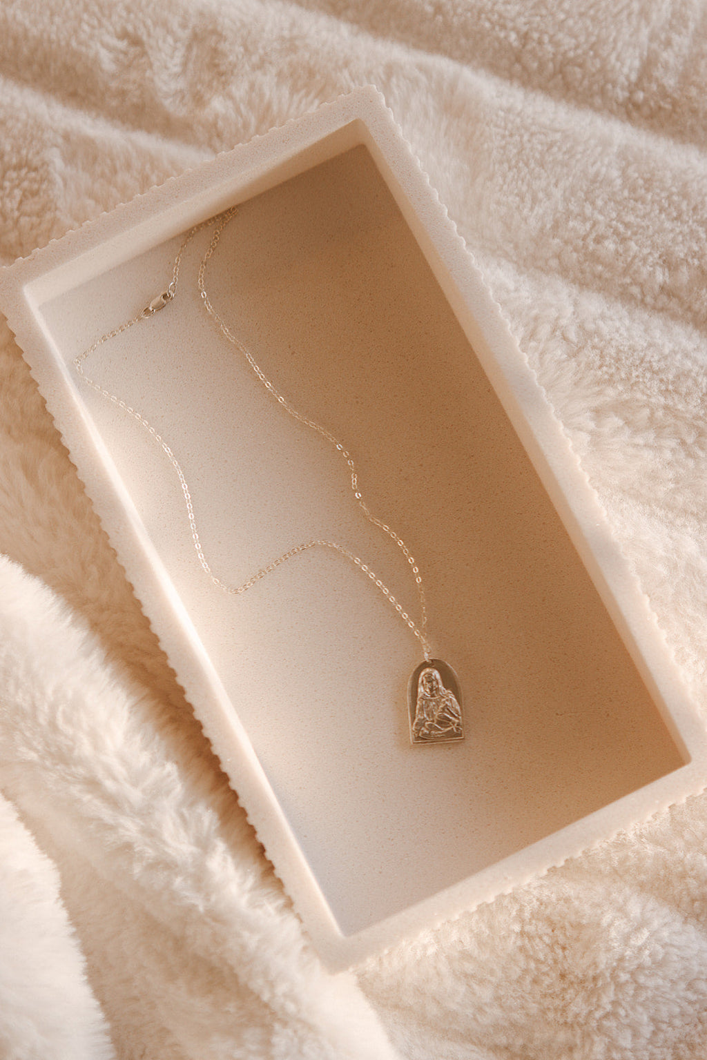 Sterling silver necklace in box with heart pendant and delicate chain